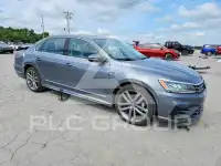 2019 Volkswagen Passat photo