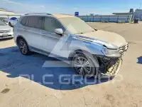 2019 Volkswagen Tiguan photo