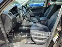 2019 Volkswagen Tiguan photo