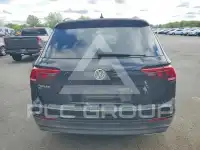 2019 Volkswagen Tiguan photo