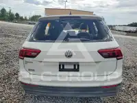2019 Volkswagen Tiguan photo