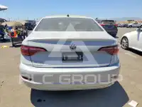 2019 Volkswagen Jetta фото