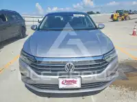 2019 Volkswagen Jetta фото