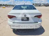 2019 Volkswagen Jetta фото