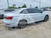 2019 Volkswagen Jetta фото