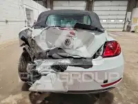 2019 Volkswagen BEETLE фото