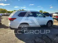 2020 Mitsubishi OUTLANDER photo