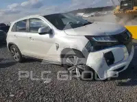 2020 Mitsubishi OUTLANDER photo