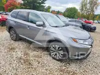 2020 Mitsubishi OUTLANDER photo