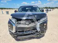 2020 Mitsubishi OUTLANDER photo