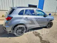 2020 Mitsubishi OUTLANDER photo