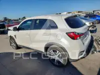2020 Mitsubishi OUTLANDER photo