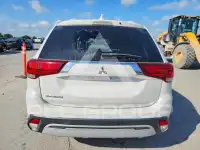 2020 Mitsubishi OUTLANDER photo