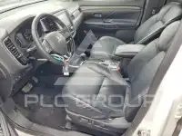 2020 Mitsubishi OUTLANDER фото