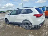 2020 Mitsubishi OUTLANDER photo