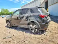 2020 Mitsubishi OUTLANDER photo