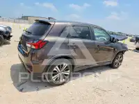 2020 Mitsubishi OUTLANDER photo