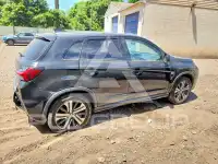 2020 Mitsubishi OUTLANDER photo
