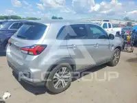 2020 Mitsubishi OUTLANDER photo