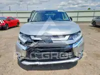 2020 Mitsubishi OUTLANDER photo