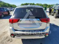 2020 Mitsubishi OUTLANDER photo