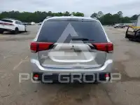 2020 Mitsubishi OUTLANDER photo