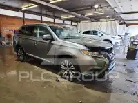 2020 Mitsubishi OUTLANDER photo