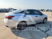 2020 Nissan VERSA фото