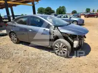 2020 Nissan VERSA фото