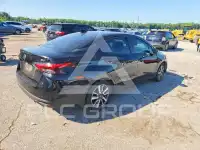 2020 Nissan VERSA фото