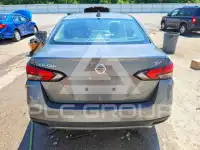 2020 Nissan VERSA фото