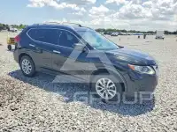 2020 Nissan ROGUE photo