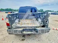 2020 Nissan TITAN photo
