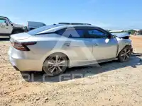 2020 Nissan MAXIMA photo