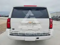 2020 Chevrolet Suburan photo