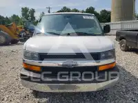 2020 Chevrolet Express photo
