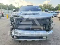 2020 Chevrolet Silverado photo