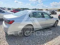 2020 BMW 740 photo