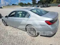2020 BMW 740 photo