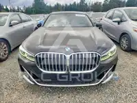 2020 BMW 740 фото
