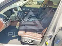 2020 BMW 740 фото