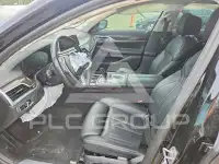 2020 BMW 740 фото