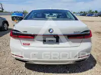2020 BMW 740 photo