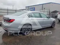 2020 BMW 750 photo
