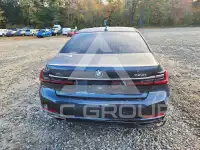 2020 BMW 750 фото