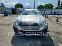 2020 BMW 750 фото