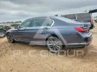 2020 BMW 750 фото