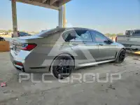 2020 BMW 750 фото