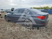2020 BMW 530 photo