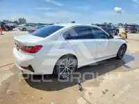 2020 BMW 330 photo